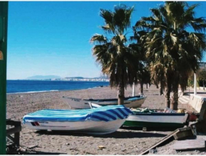 Precioso apartamento con garaje en Avenida Andalucía 77 playa Mezquitilla Algarrobo